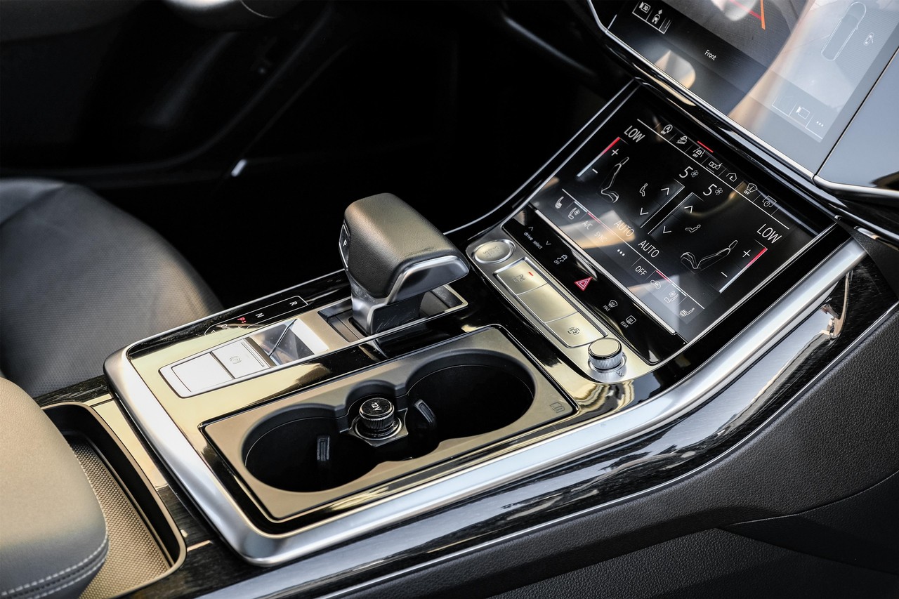 Audi Q8 Vehicle Main Gallery Image 22