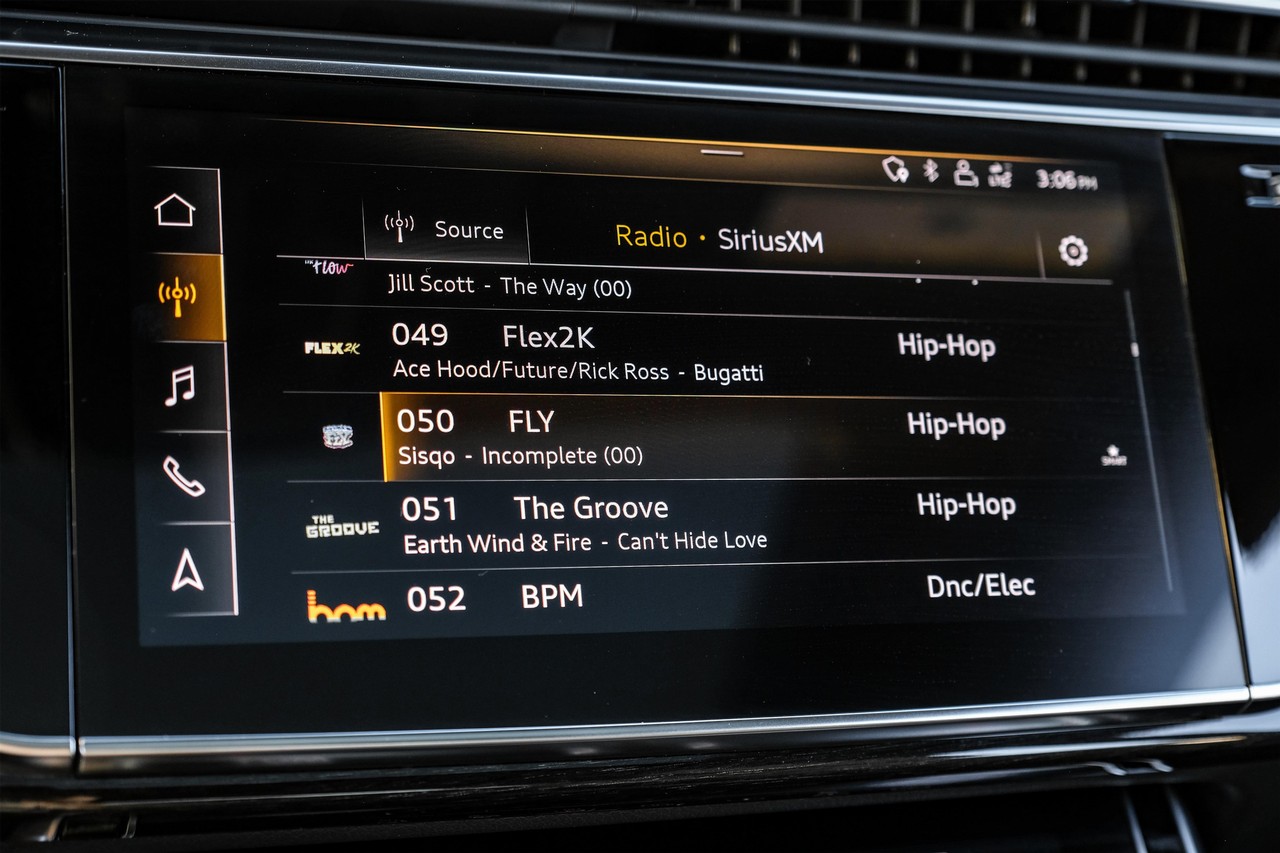 Audi Q8 Vehicle Main Gallery Image 28