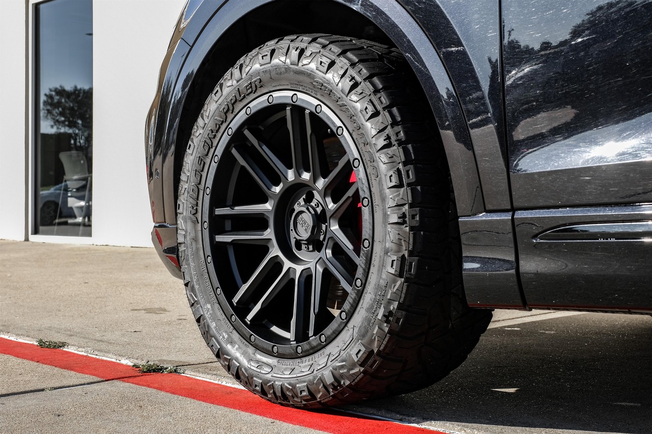 Audi Q8 Vehicle Main Gallery Image 50