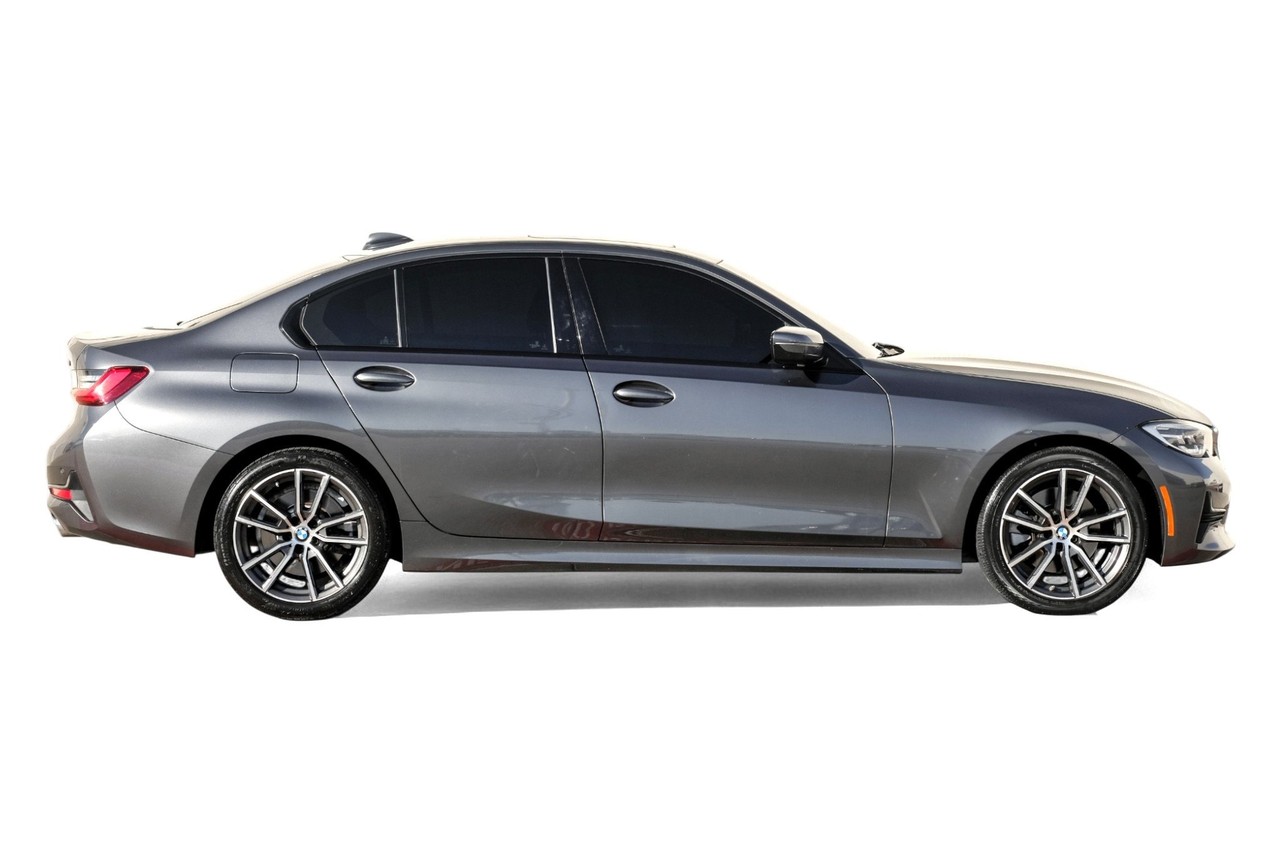 BMW 3 Series Vehicle Main Gallery Image 08