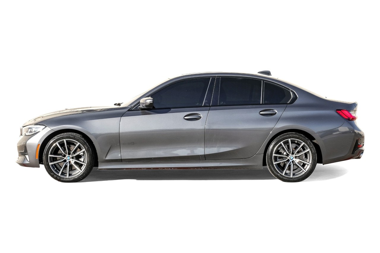 BMW 3 Series Vehicle Main Gallery Image 12