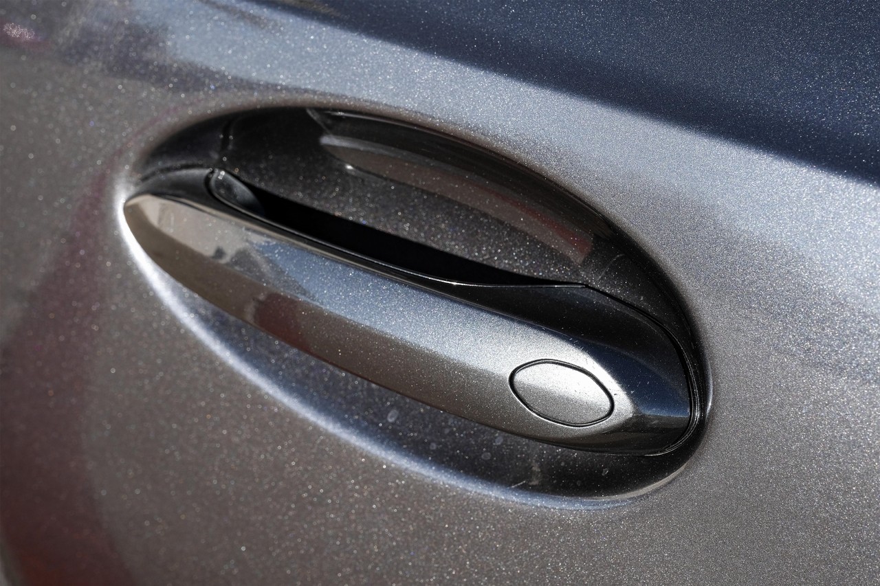 BMW 3 Series Vehicle Main Gallery Image 36