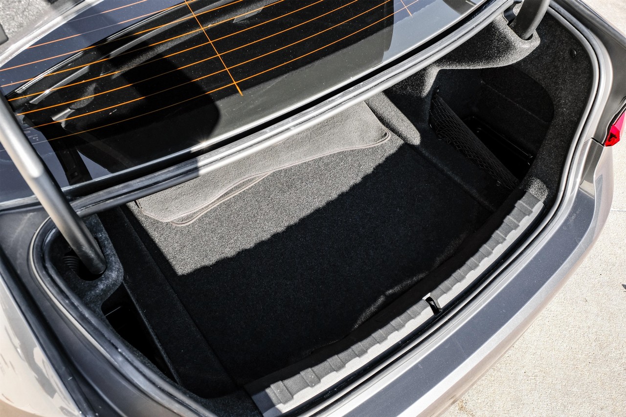 BMW 3 Series Vehicle Main Gallery Image 46