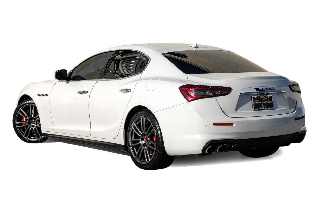 Maserati Ghibli Vehicle Main Gallery Image 11