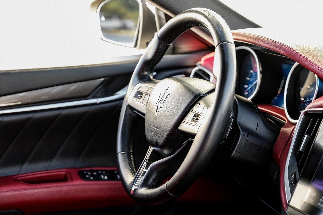 Maserati Ghibli Vehicle Main Gallery Image 14