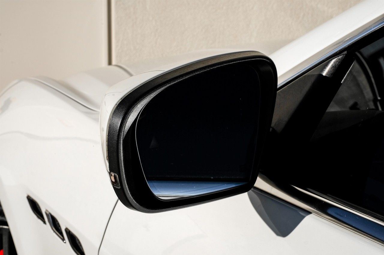 Maserati Ghibli Vehicle Main Gallery Image 40