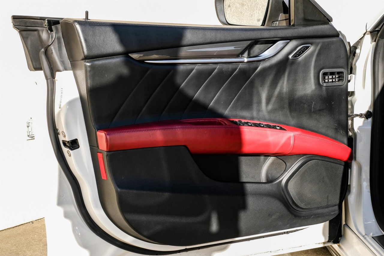 Maserati Ghibli Vehicle Main Gallery Image 41