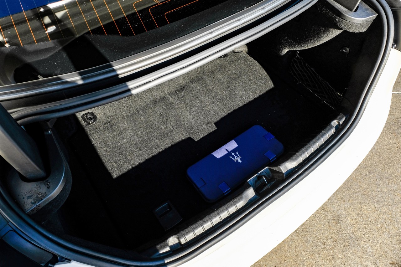 Maserati Ghibli Vehicle Main Gallery Image 48