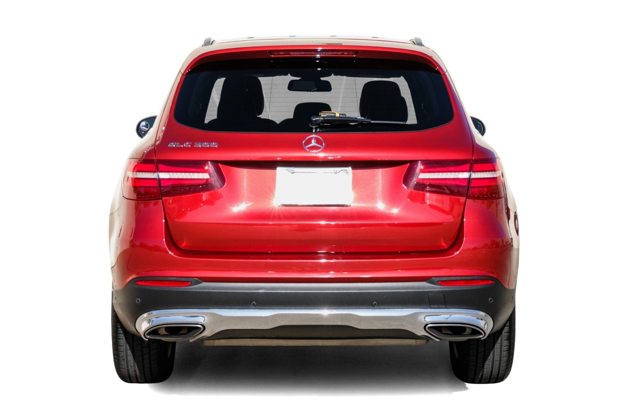 Mercedes-Benz GLC Vehicle Main Gallery Image 10