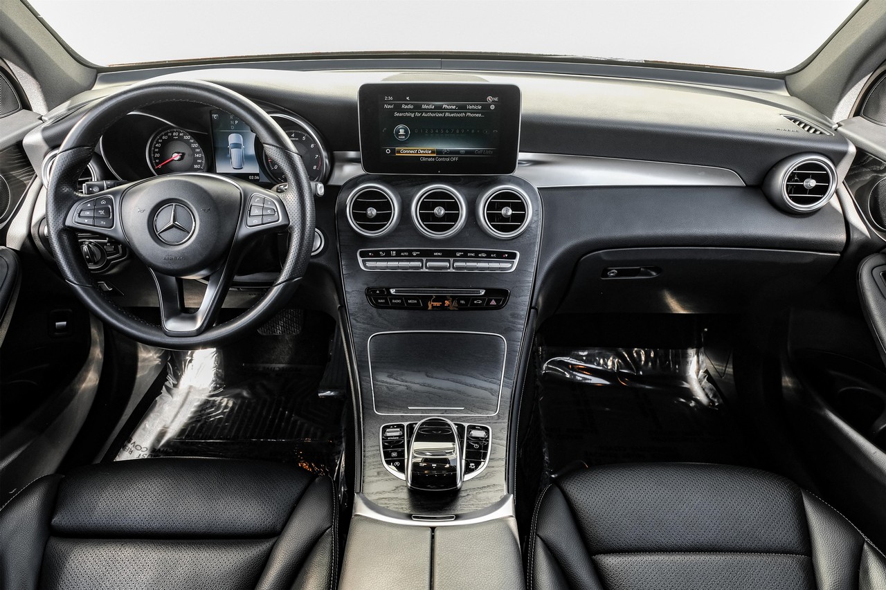 Mercedes-Benz GLC Vehicle Main Gallery Image 15