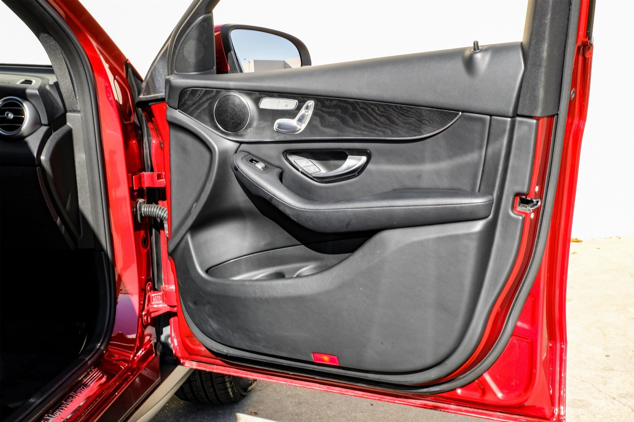 Mercedes-Benz GLC Vehicle Main Gallery Image 42