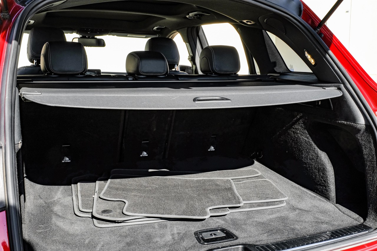 Mercedes-Benz GLC Vehicle Main Gallery Image 48