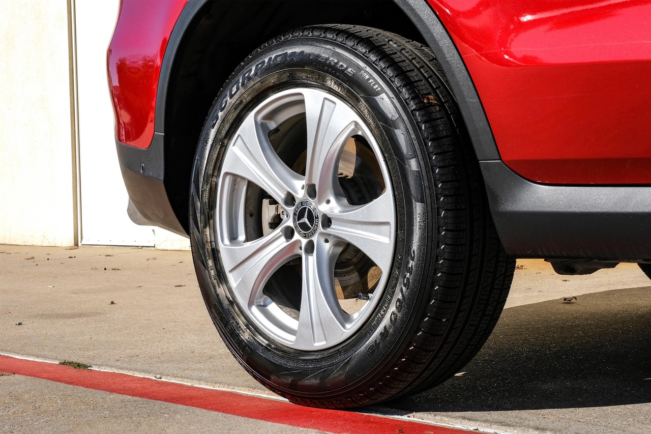 Mercedes-Benz GLC Vehicle Main Gallery Image 49