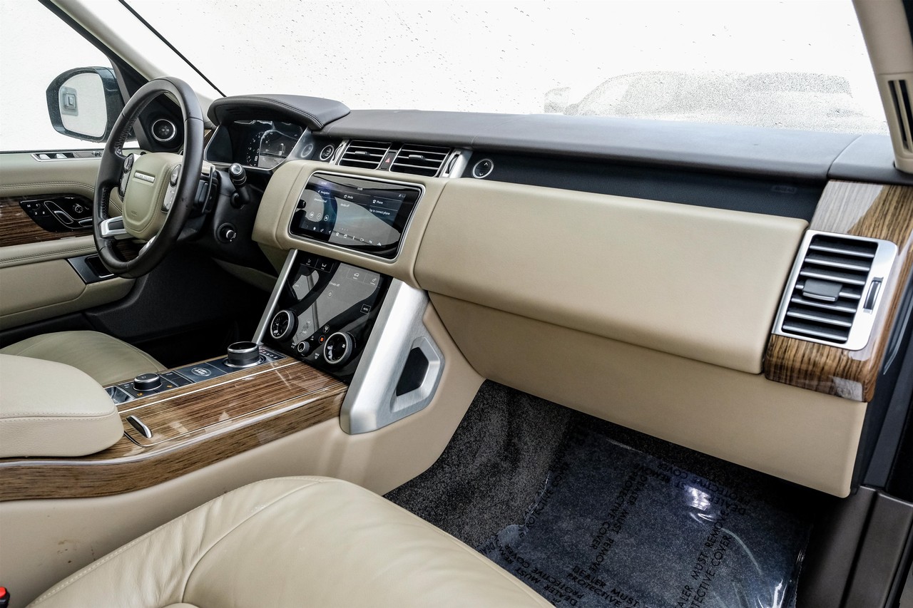 Land Rover Range Rover Vehicle Main Gallery Image 12