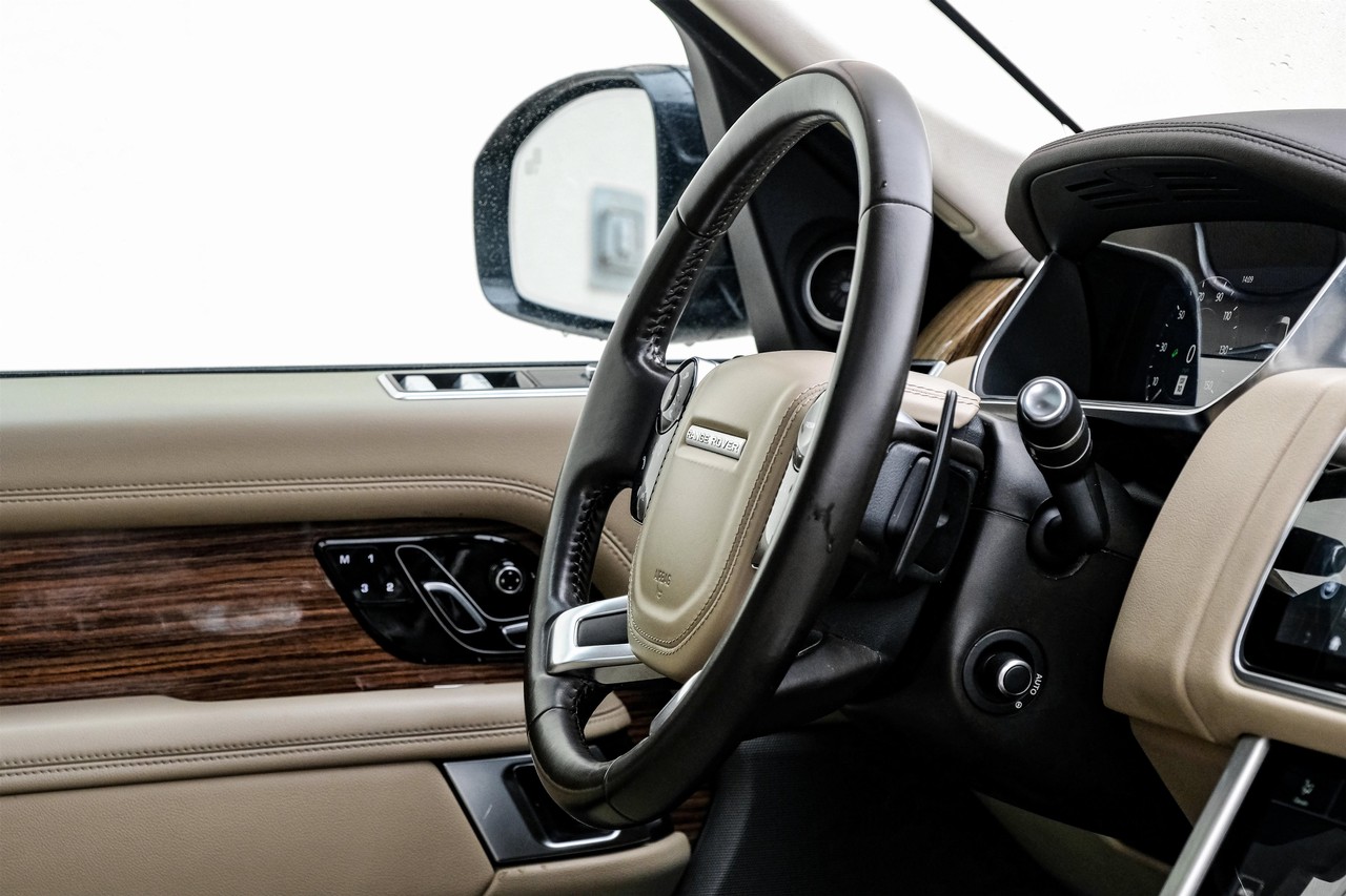 Land Rover Range Rover Vehicle Main Gallery Image 13