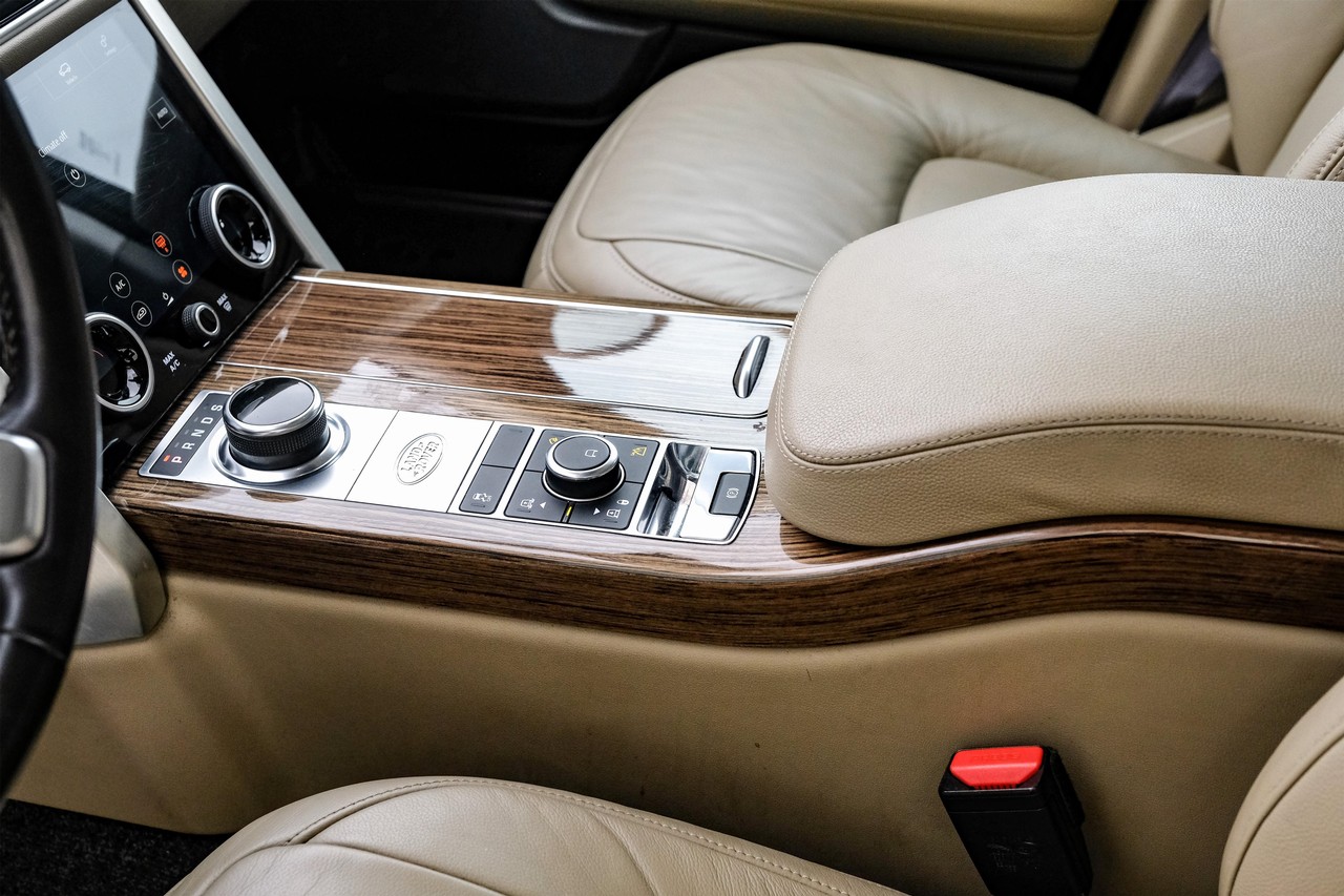 Land Rover Range Rover Vehicle Main Gallery Image 25