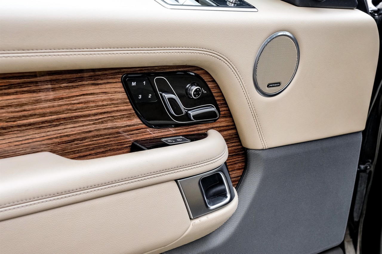 Land Rover Range Rover Vehicle Main Gallery Image 45