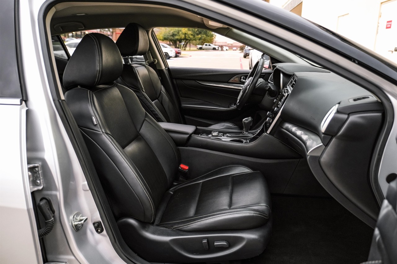 Nissan Maxima Vehicle Main Gallery Image 31
