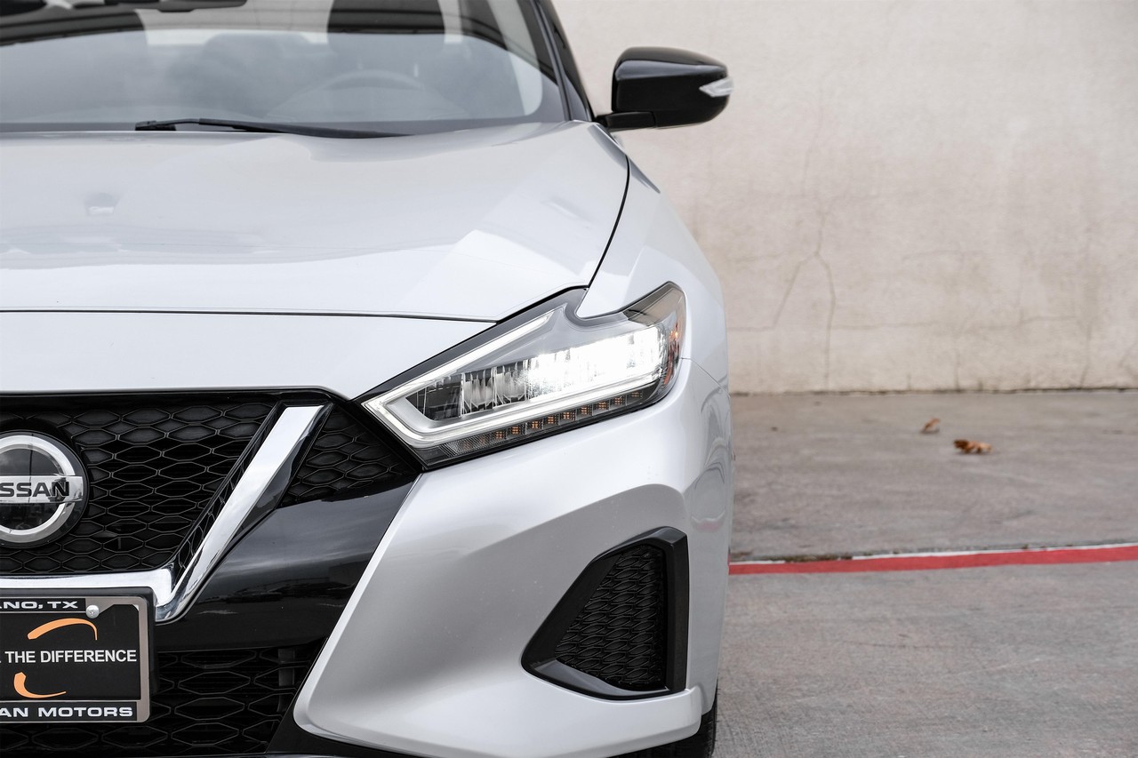 Nissan Maxima Vehicle Main Gallery Image 44