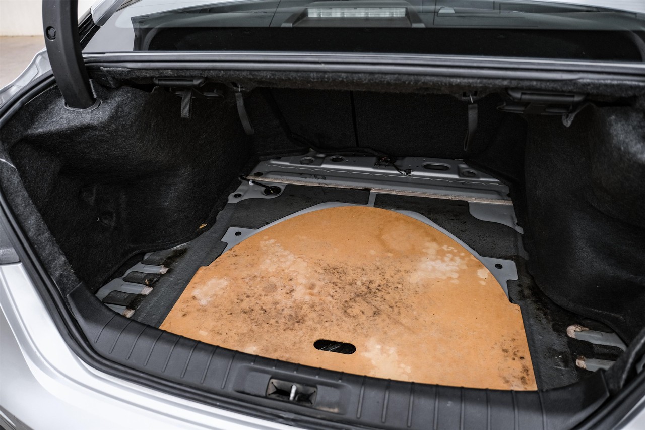 Nissan Maxima Vehicle Main Gallery Image 45