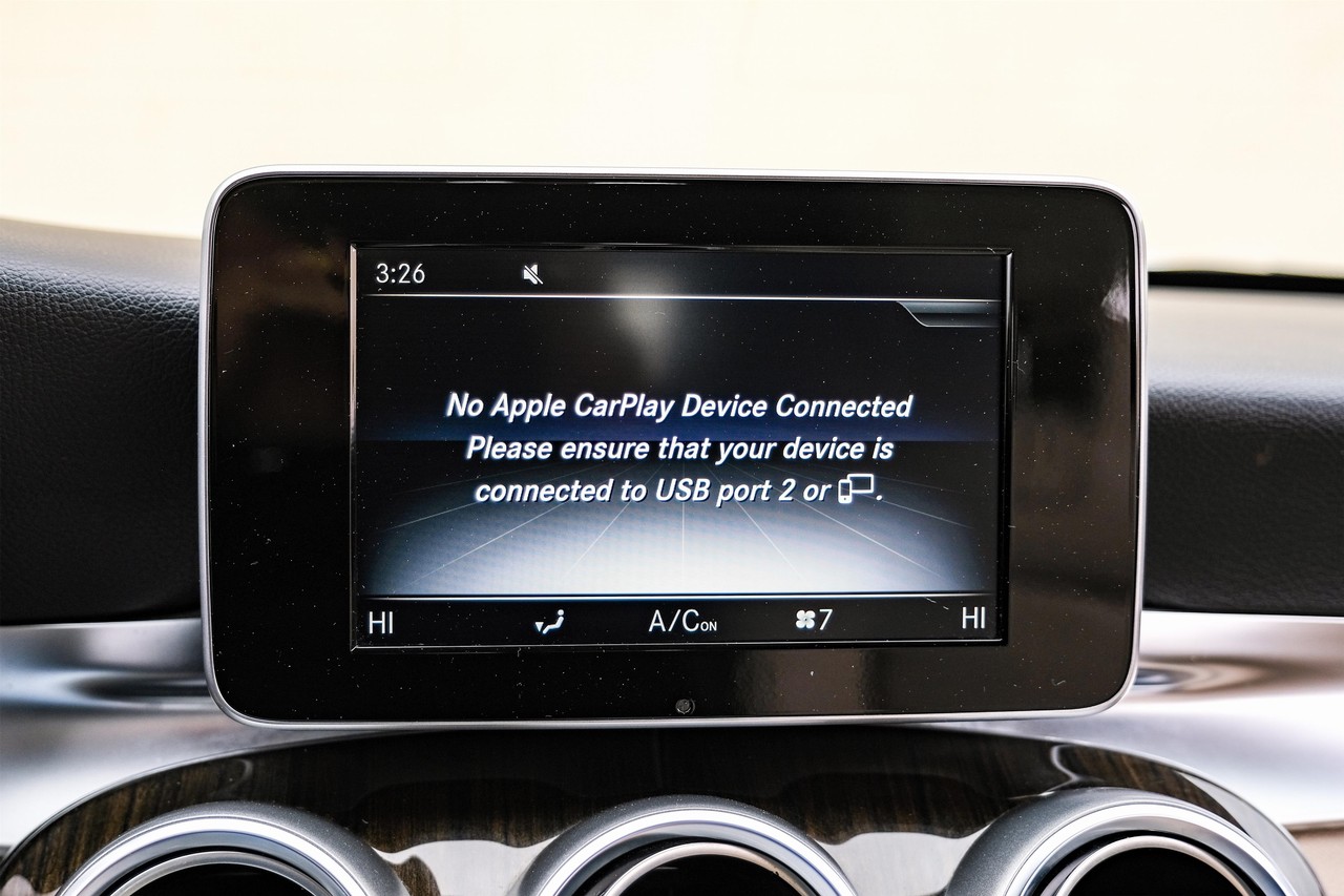 Mercedes-Benz C 300 Vehicle Main Gallery Image 26