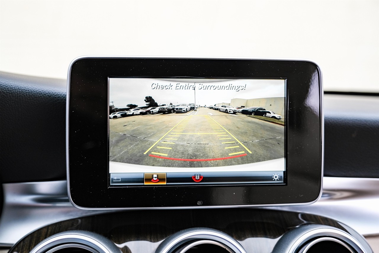 Mercedes-Benz C 300 Vehicle Main Gallery Image 28