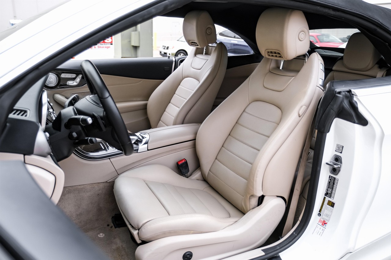 Mercedes-Benz C 300 Vehicle Main Gallery Image 31