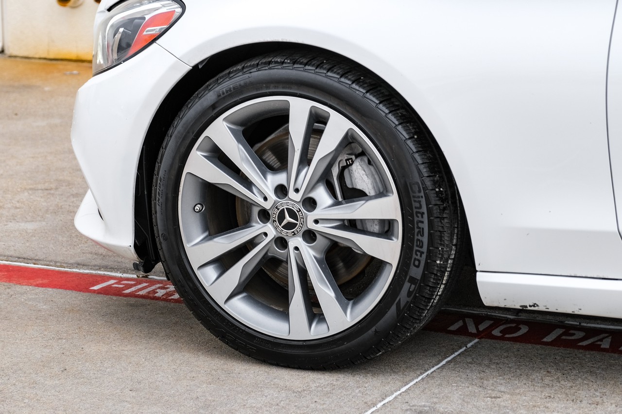 Mercedes-Benz C 300 Vehicle Main Gallery Image 48