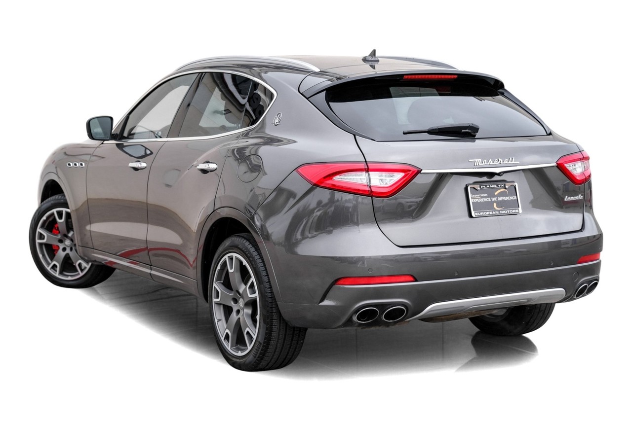 Maserati Levante Vehicle Main Gallery Image 11
