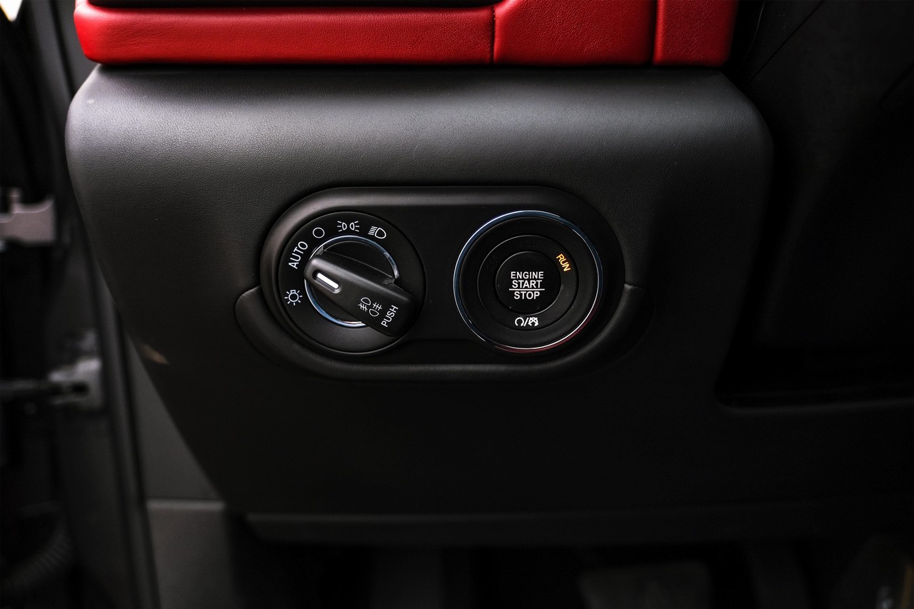 Maserati Levante Vehicle Main Gallery Image 28