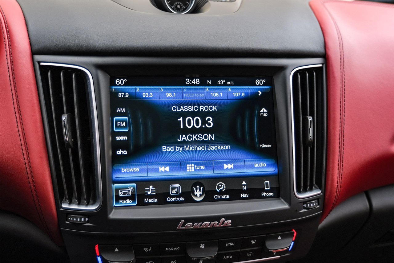 Maserati Levante Vehicle Main Gallery Image 30