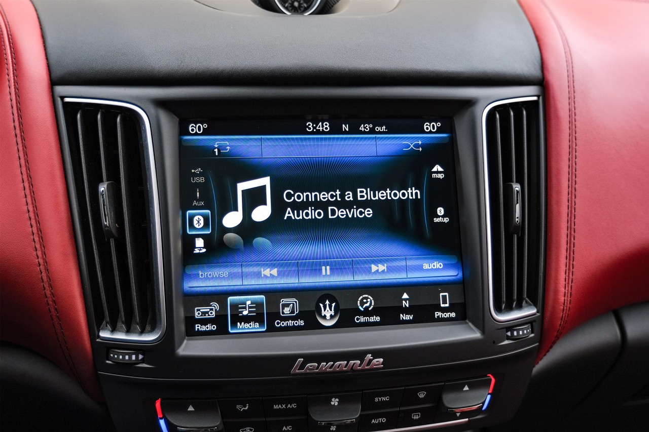 Maserati Levante Vehicle Main Gallery Image 31