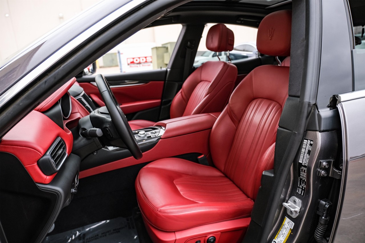 Maserati Levante Vehicle Main Gallery Image 33