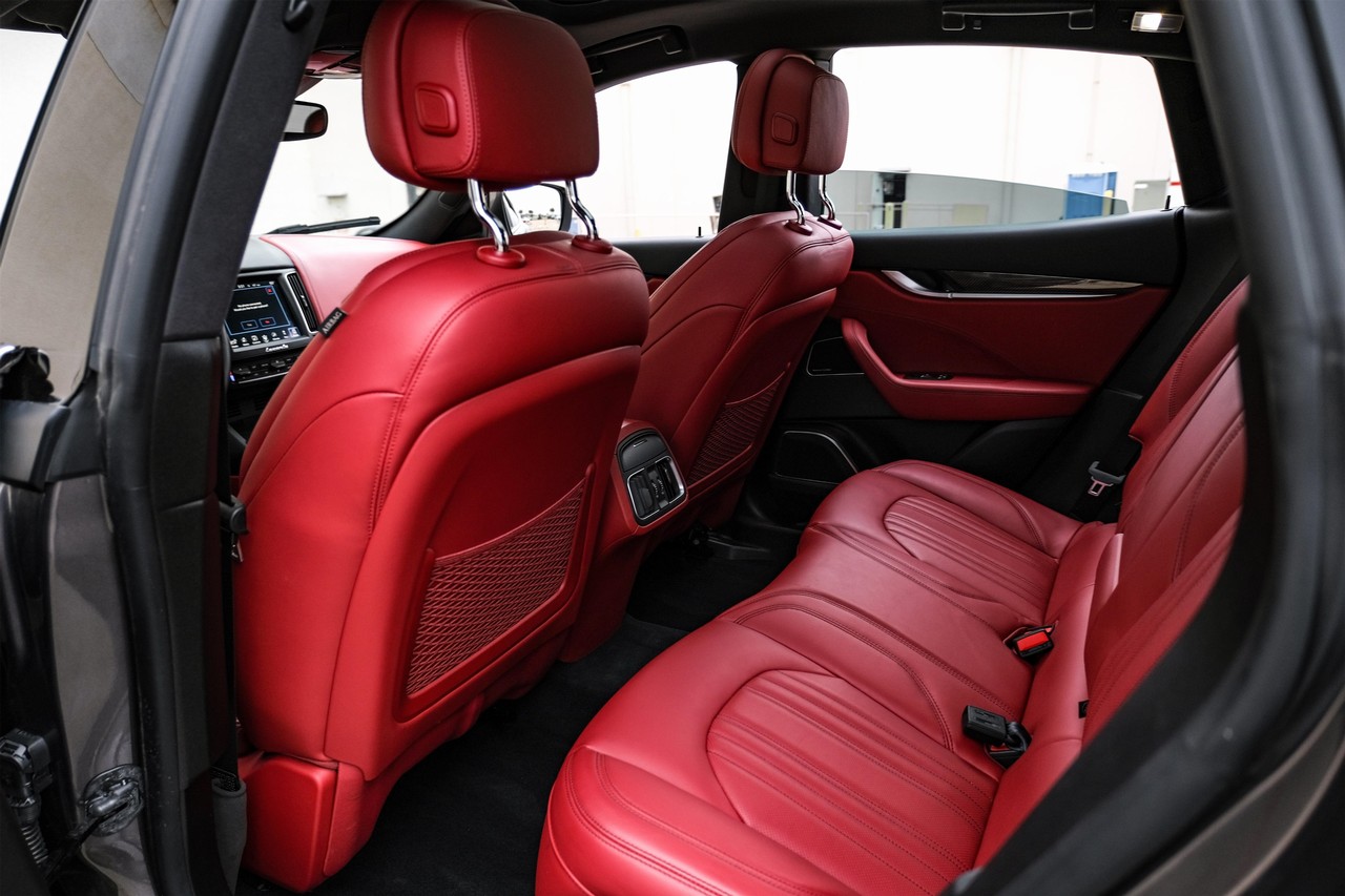 Maserati Levante Vehicle Main Gallery Image 38