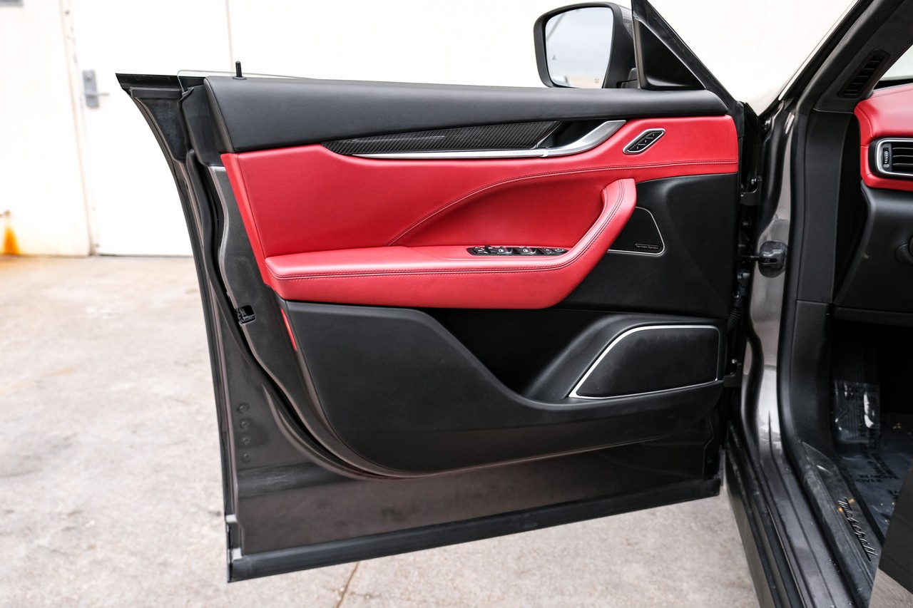 Maserati Levante Vehicle Main Gallery Image 42