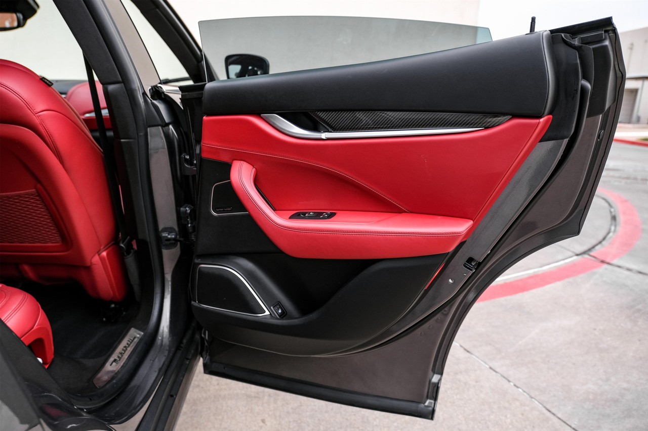 Maserati Levante Vehicle Main Gallery Image 46