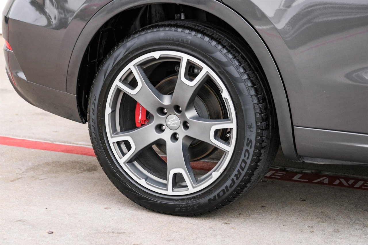 Maserati Levante Vehicle Main Gallery Image 52