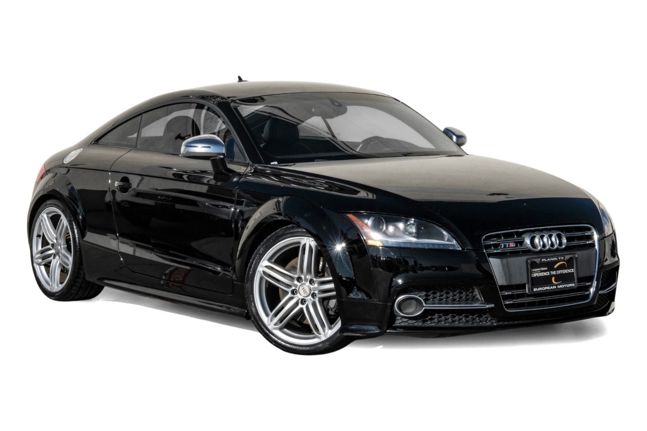 Audi TTS Vehicle Main Gallery Image 06