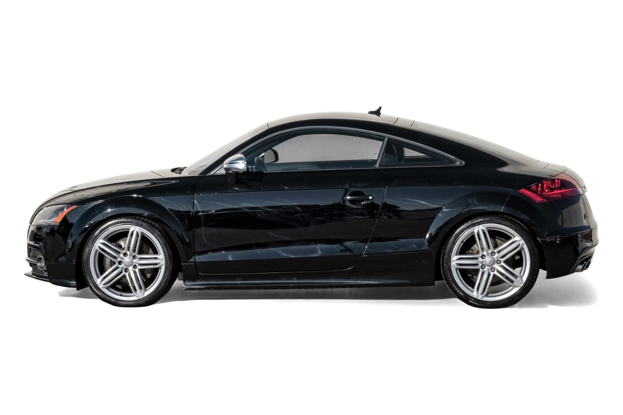 Audi TTS Vehicle Main Gallery Image 11