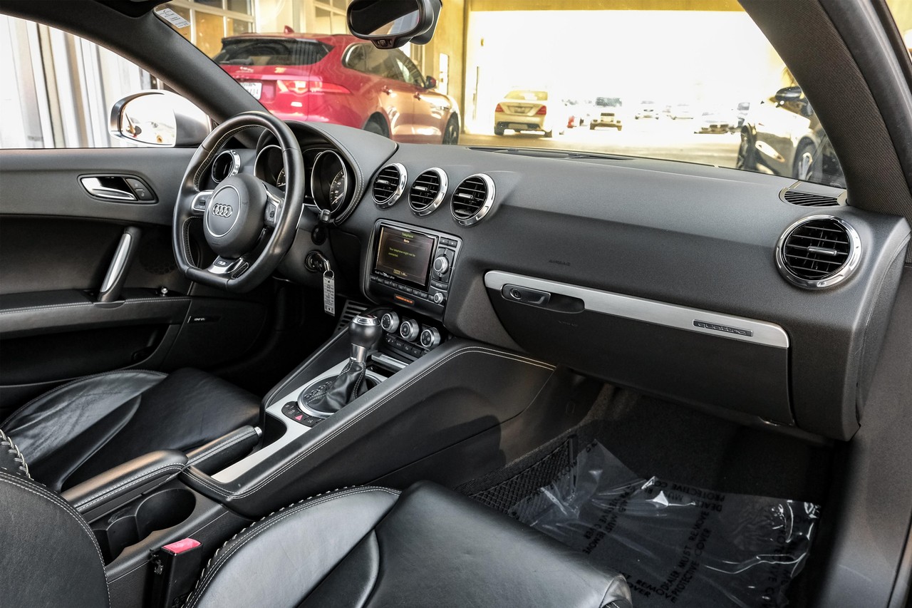 Audi TTS Vehicle Main Gallery Image 12