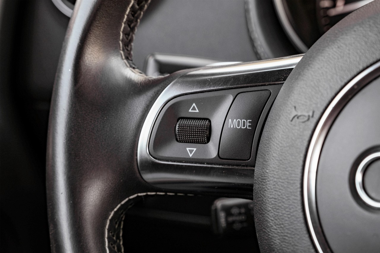 Audi TTS Vehicle Main Gallery Image 14