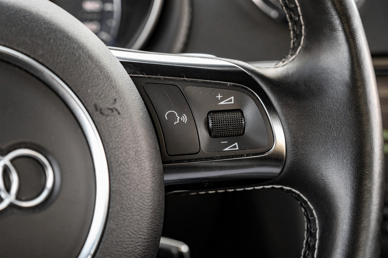 Audi TTS Vehicle Main Gallery Image 15