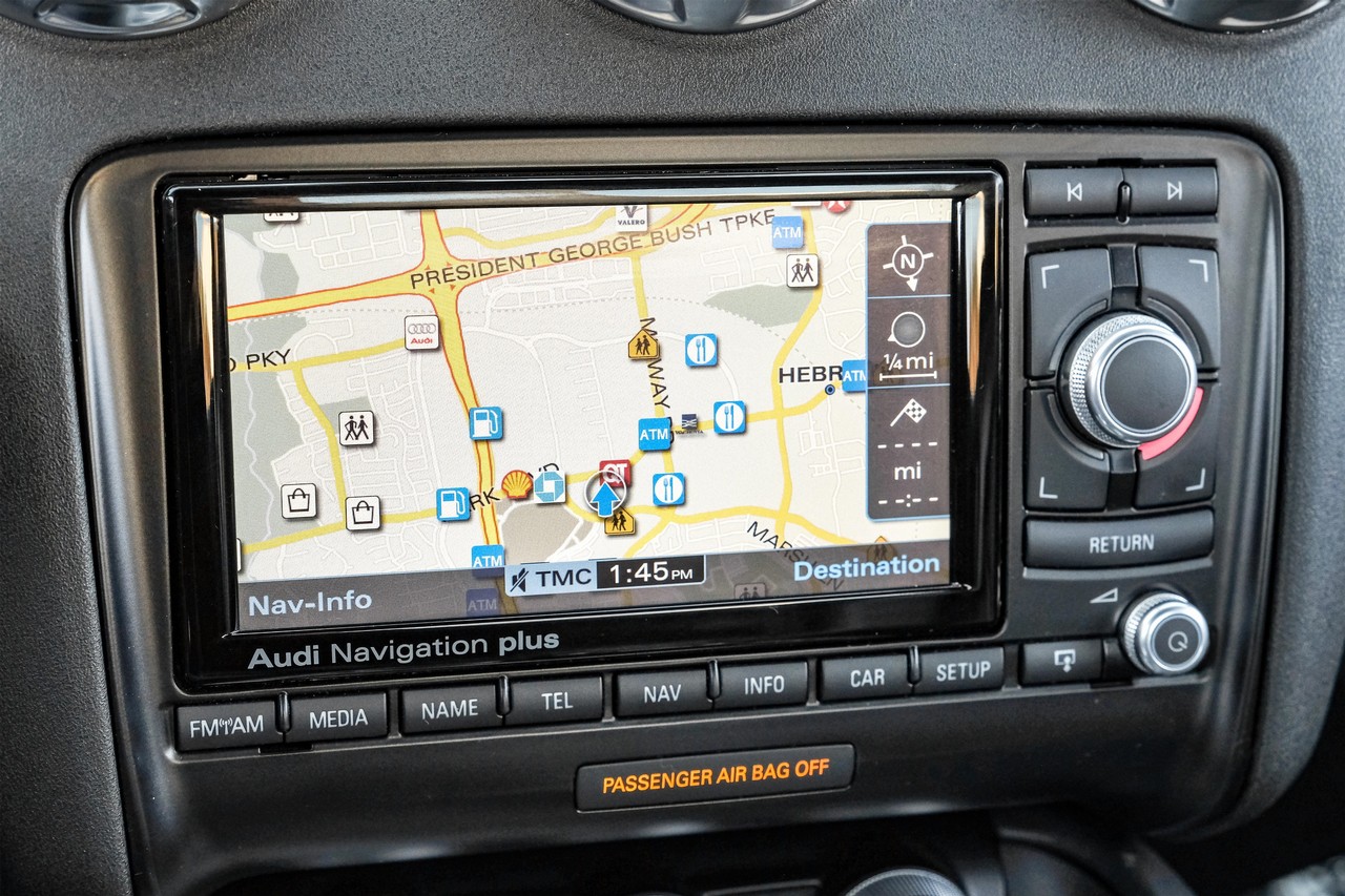 Audi TTS Vehicle Main Gallery Image 18