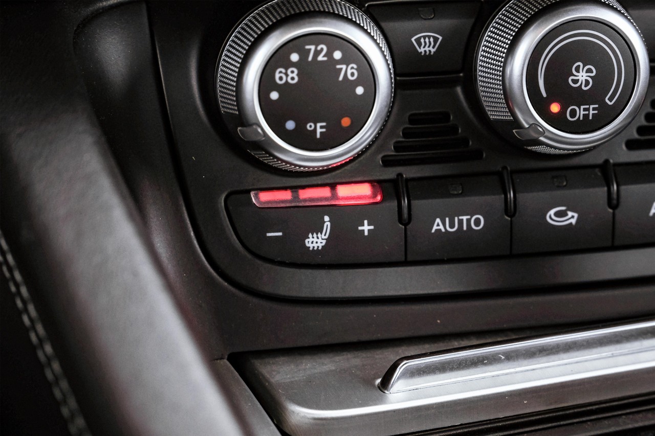 Audi TTS Vehicle Main Gallery Image 23