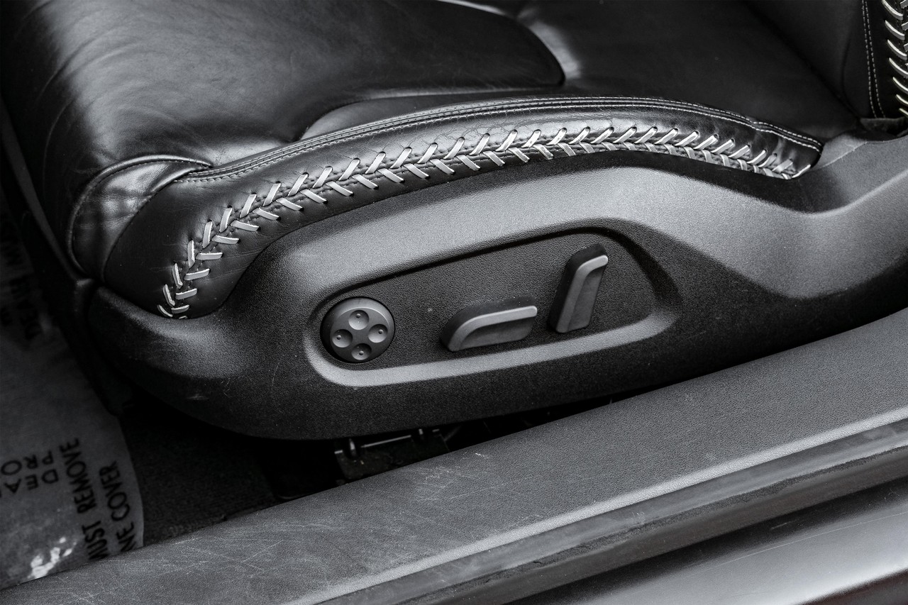 Audi TTS Vehicle Main Gallery Image 32