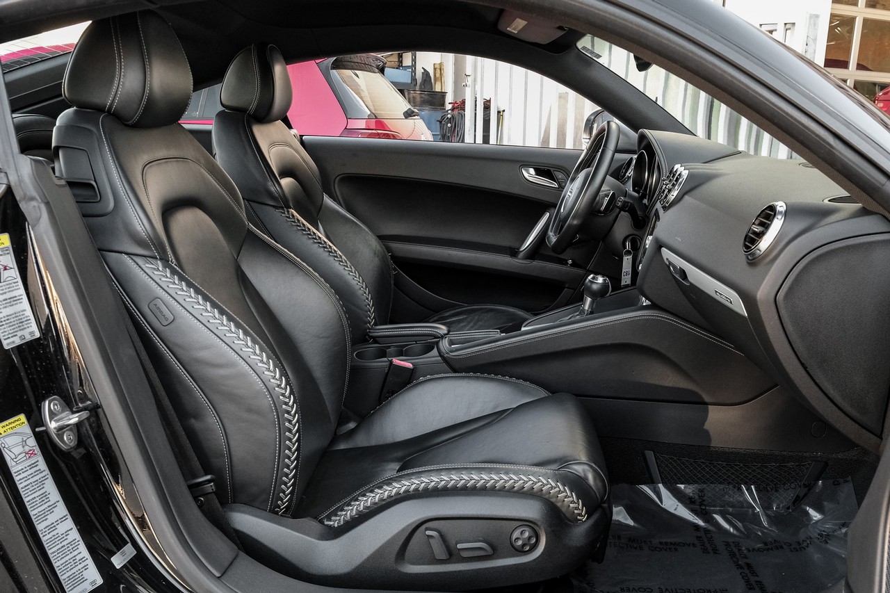 Audi TTS Vehicle Main Gallery Image 33