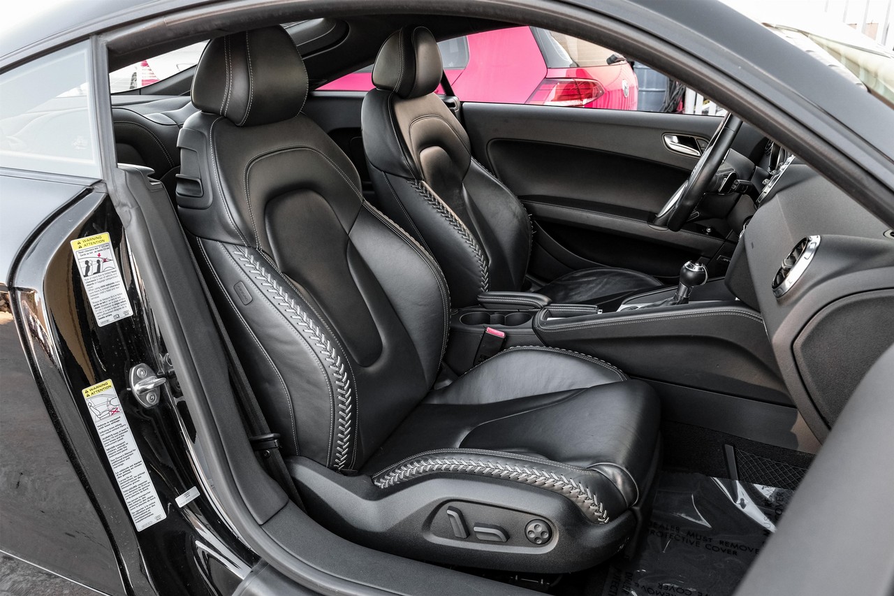 Audi TTS Vehicle Main Gallery Image 34