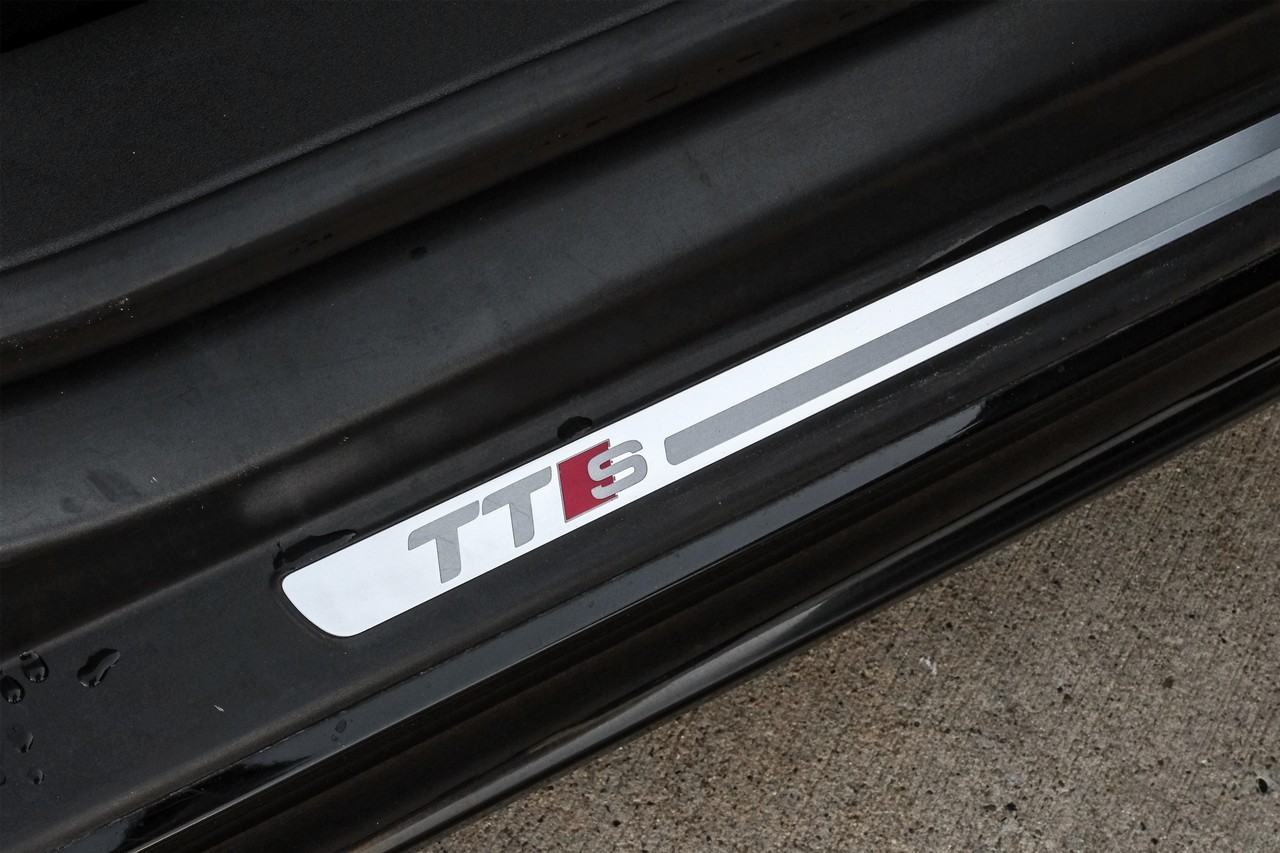 Audi TTS Vehicle Main Gallery Image 36