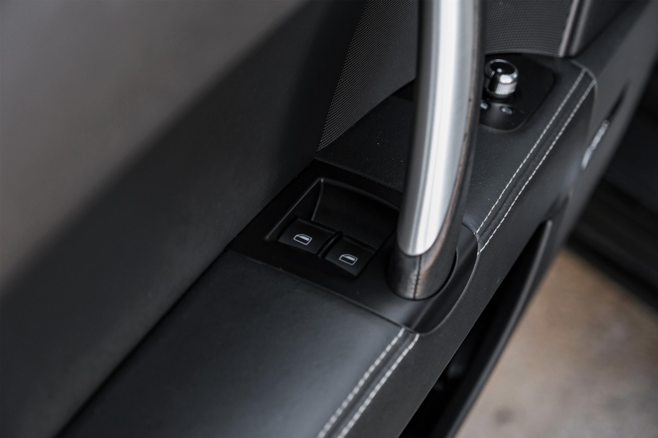 Audi TTS Vehicle Main Gallery Image 41