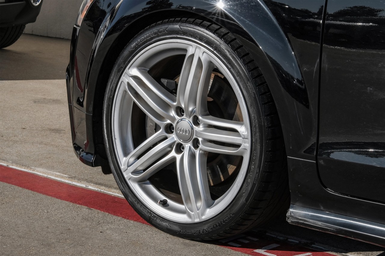 Audi TTS Vehicle Main Gallery Image 52